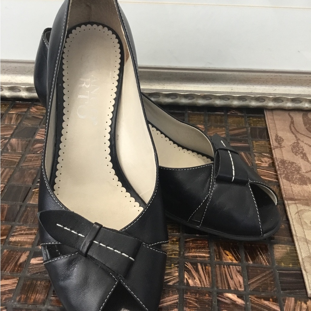 FRANCO SARTO Black Leather Kitten Heel Peep Toe Pumps With Fold Over Buckle